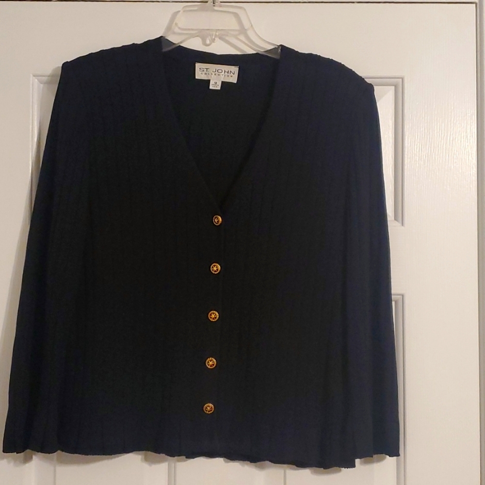 ST JOHN Collection Size 12 Sweater